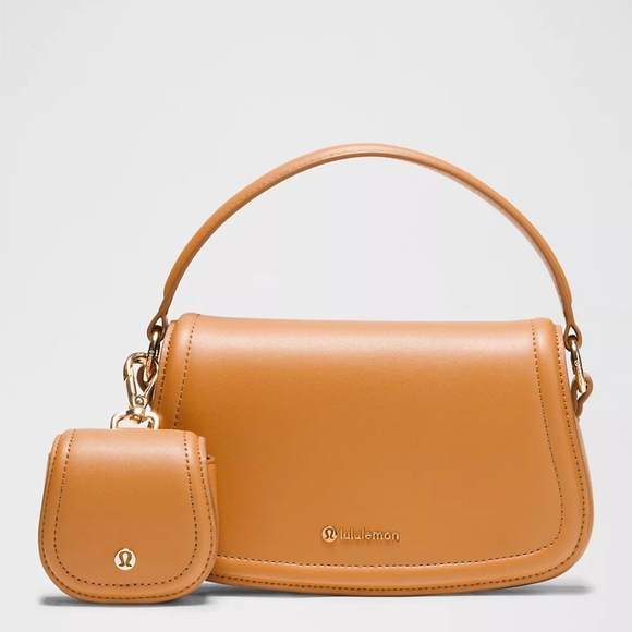 NWT LULULEMOM Leather Alternative Mini Bag 1.2L Chestnut Brown/Gold $148 - Picture 1 of 14